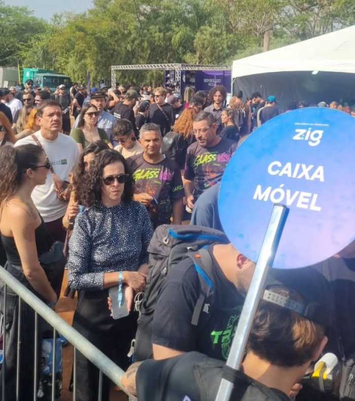 chuva-lama-apagoes-e-higiene-precaria-os-bastidores-da-edicao-comemorativa-de-10-anos-da-expo-head-grow grandes filas.
