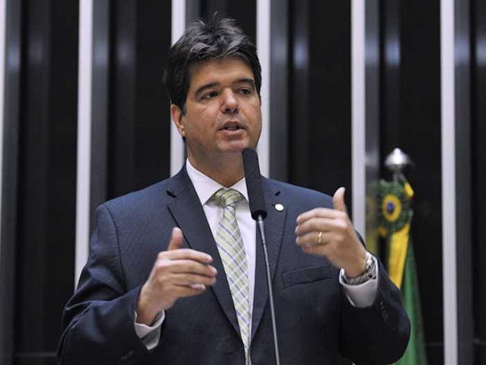 camara-recebe-mocoes-cannabis-pesquisa-cientifica-comissao-social Deputado Ruy Carneiro