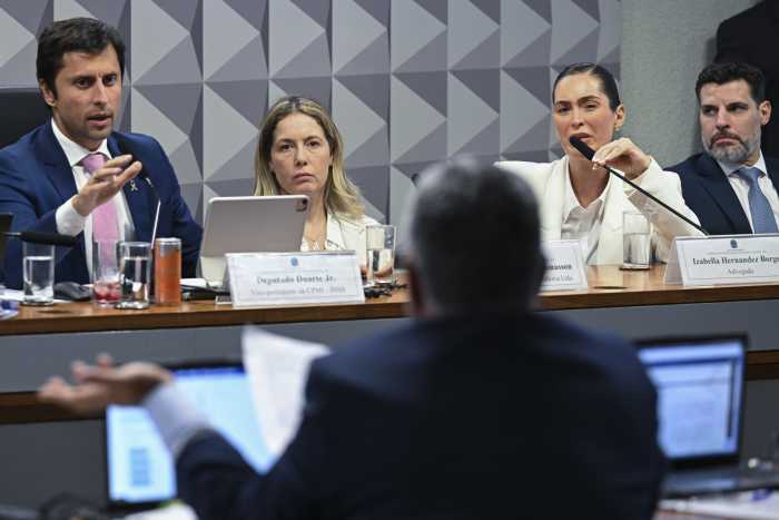 esposa-do-ex-procurador-do-inss-elaborou-laudos-medicos-para-empresa-de-cannabis-do-careca-do-inss Esposa do ex-procurador geral do INSS.