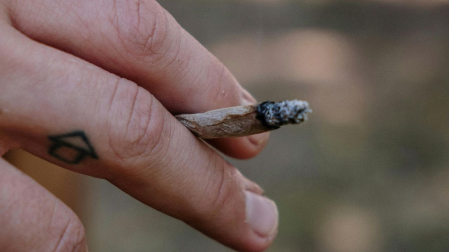 Suprema Corte dos EUA avaliará se usuários de maconha podem possuir armas legalmente
