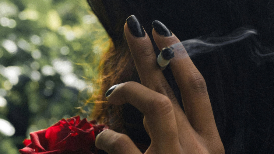 Tenente da PM de SP é preso após agredir mulher que fumava maconha em Ilhabela