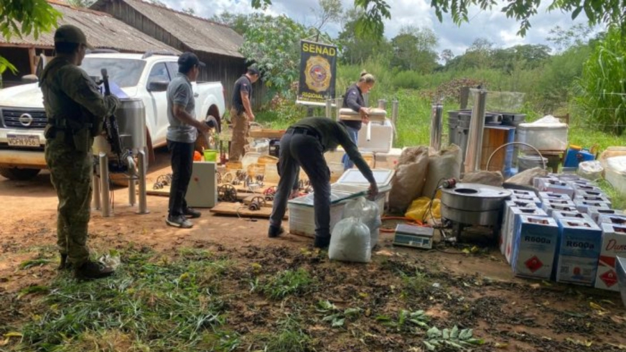 Operação desmantela fábrica de “Ice Paraguaio” na fronteira com o Brasil